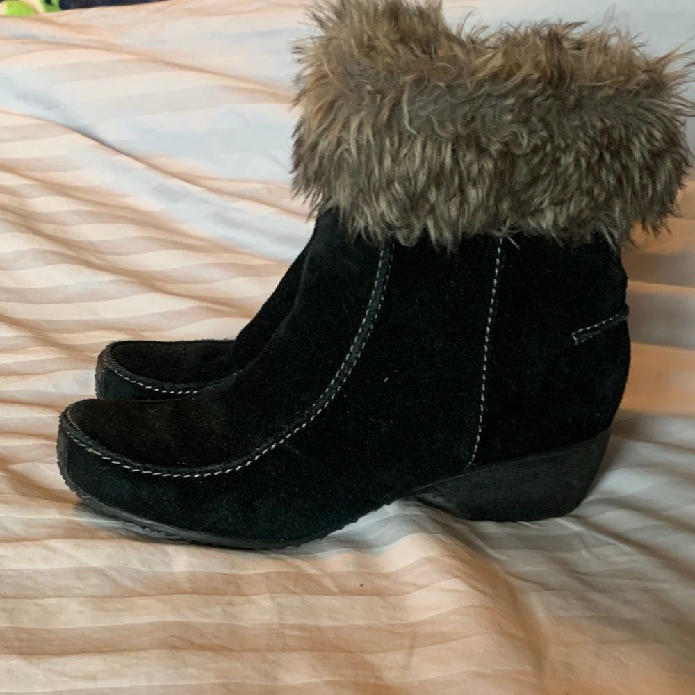 Women's Sporto Black Suede Ankle Boots with Faux Fur Trim size 8